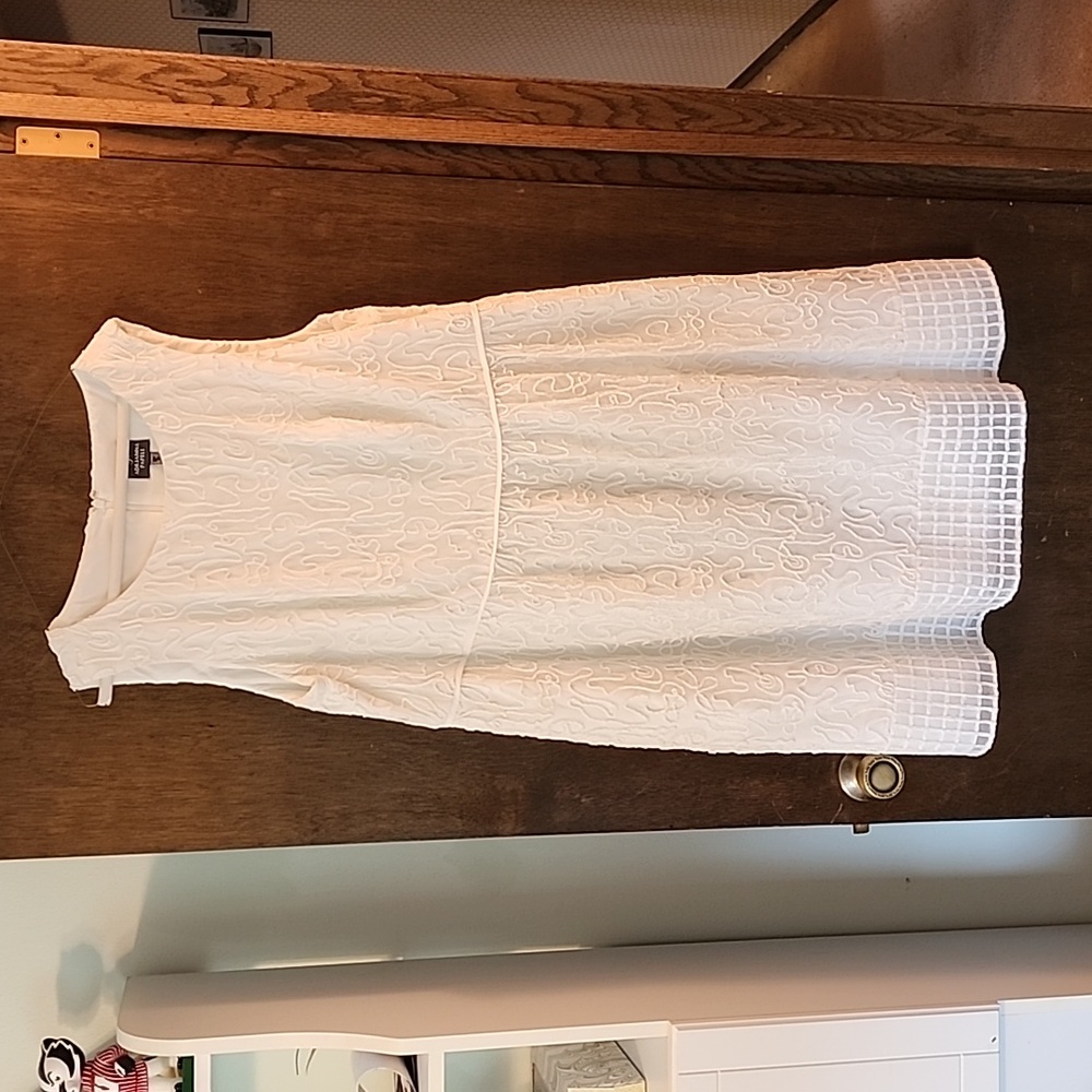 White midi Adrianna Papell sleeveless dress, 18W, beautifully detailed, EUC